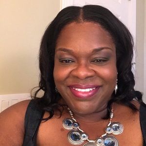 Meet your Posher, Deborah